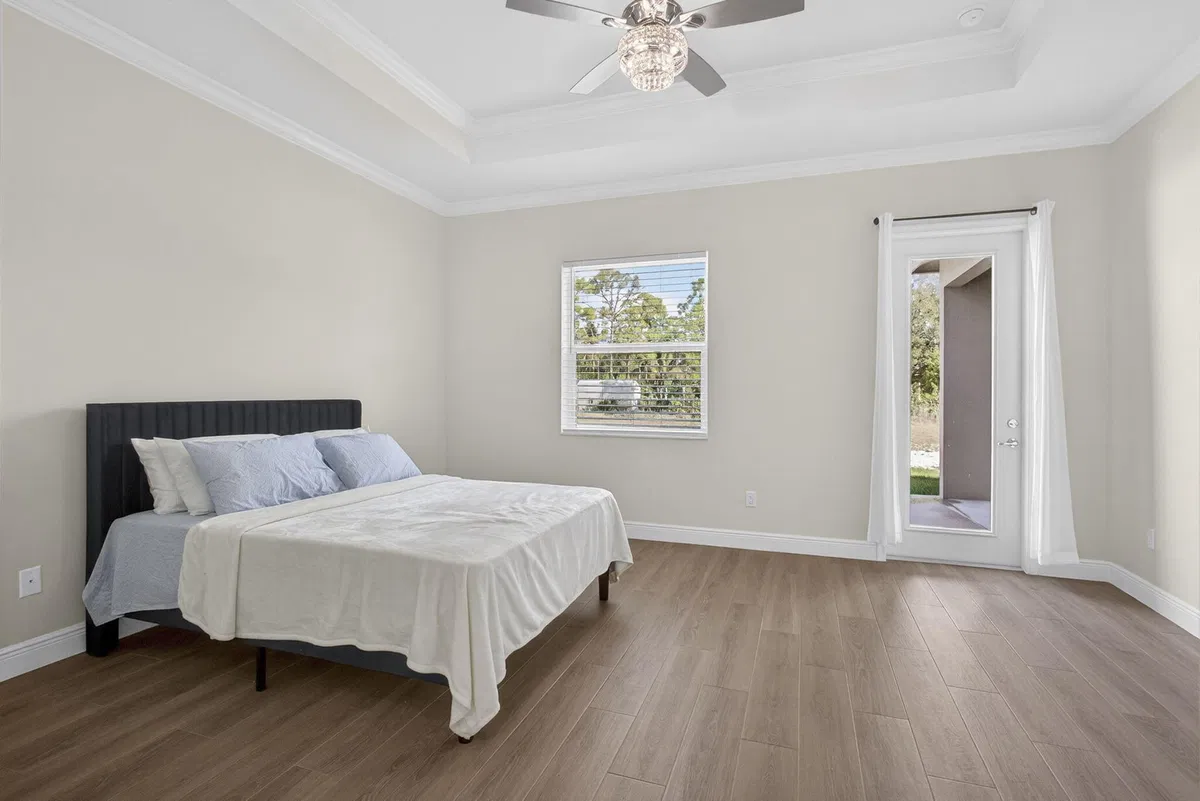 Residence photo 25