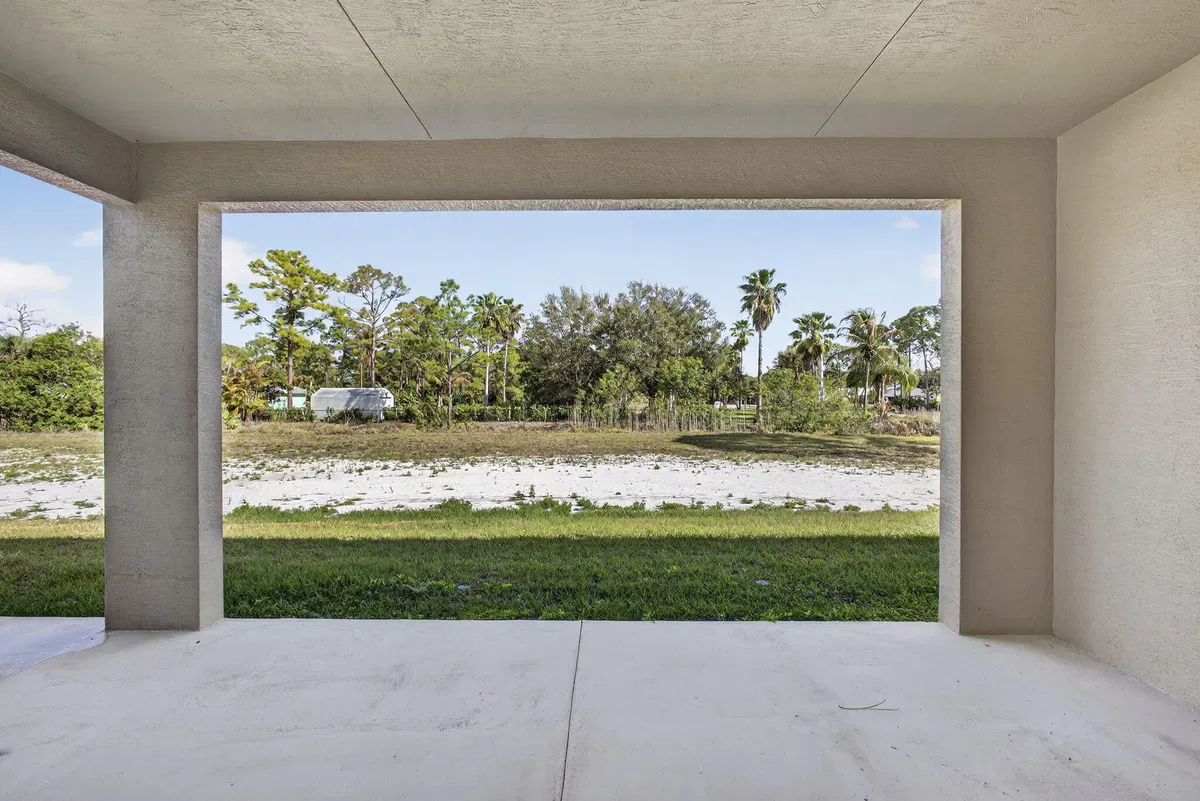 Residence photo 31