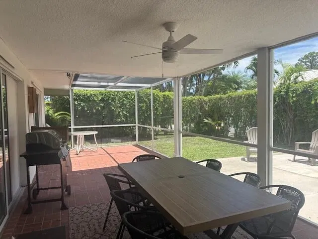 Residence photo 19