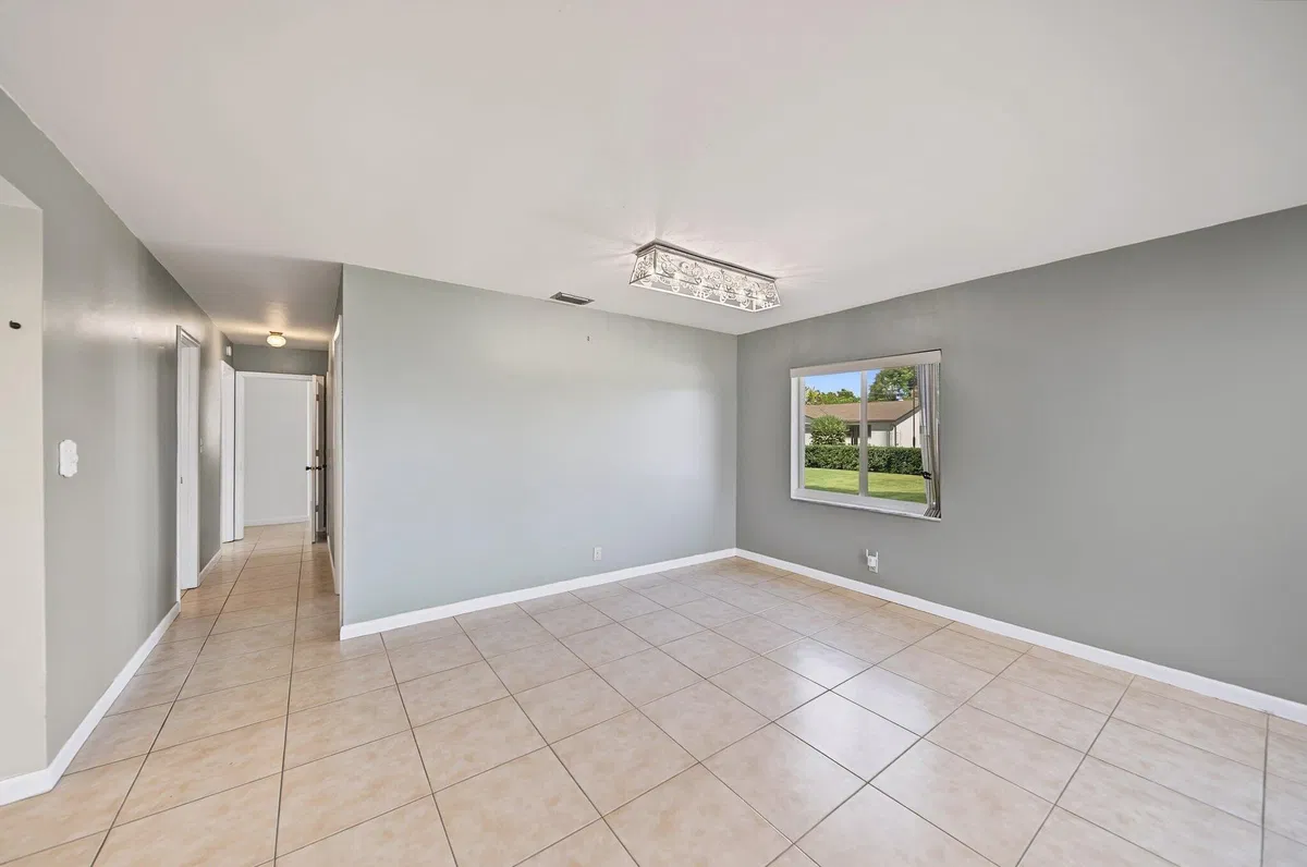Residence photo 13
