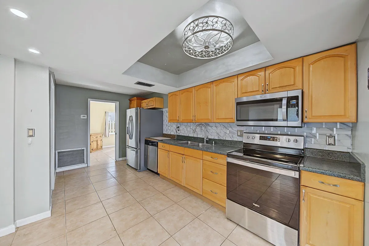 Residence photo 22