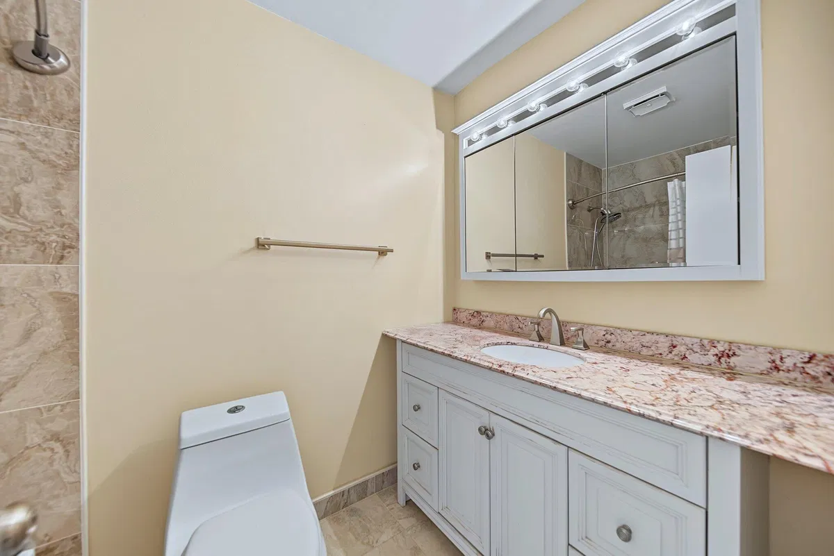Residence photo 34