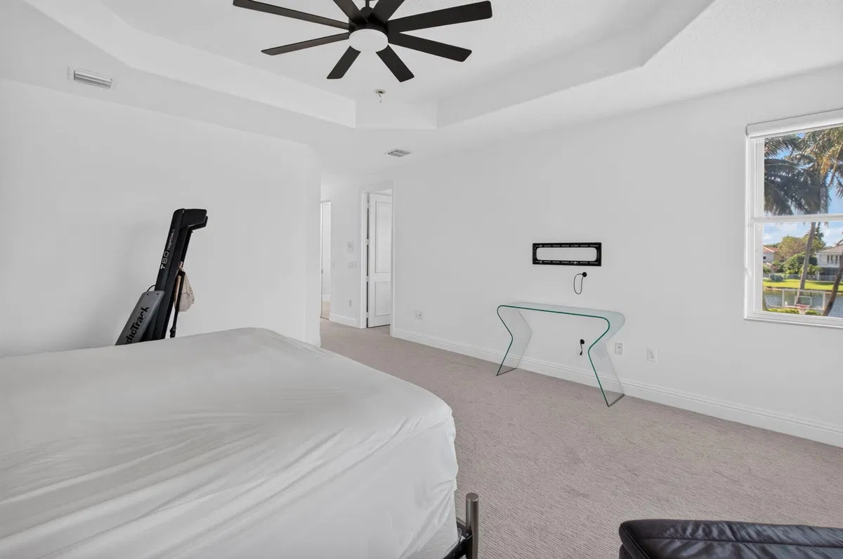 Saturnia Isles Residence photo 43