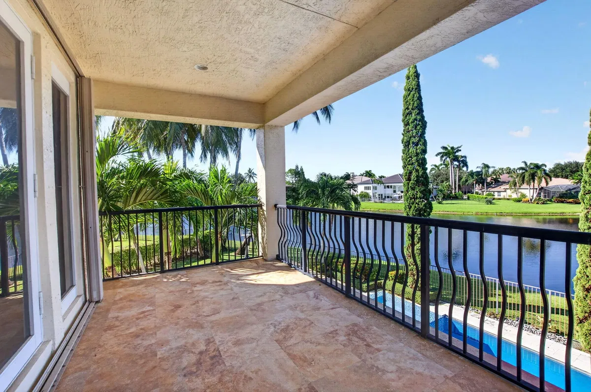 Saturnia Isles Residence photo 58