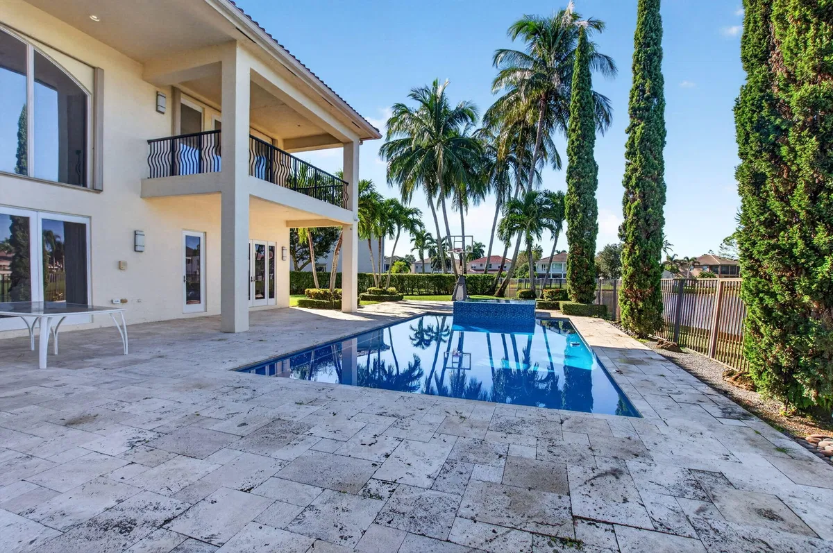 Saturnia Isles Residence photo 73