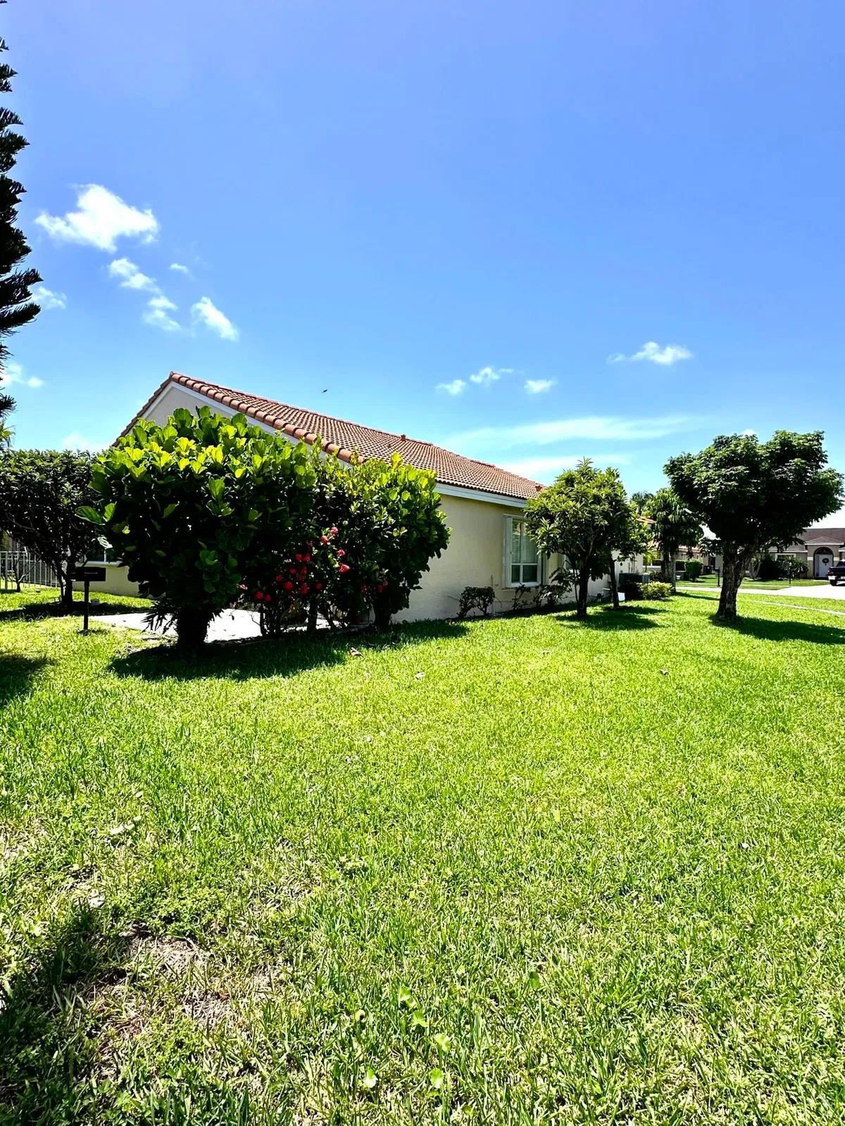 Residence photo 16