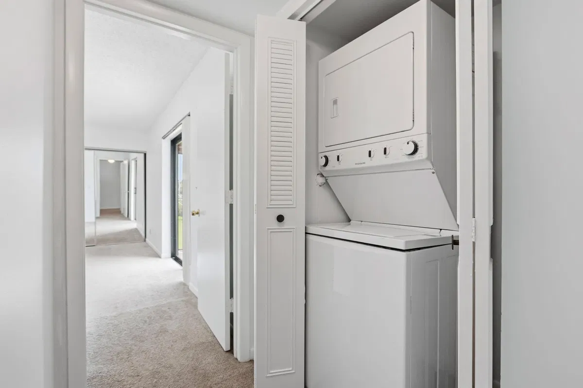 Unit C photo 22