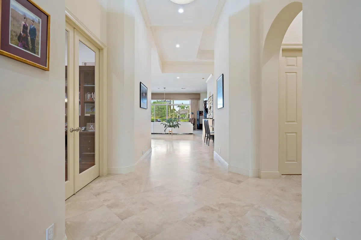 Residence photo 10