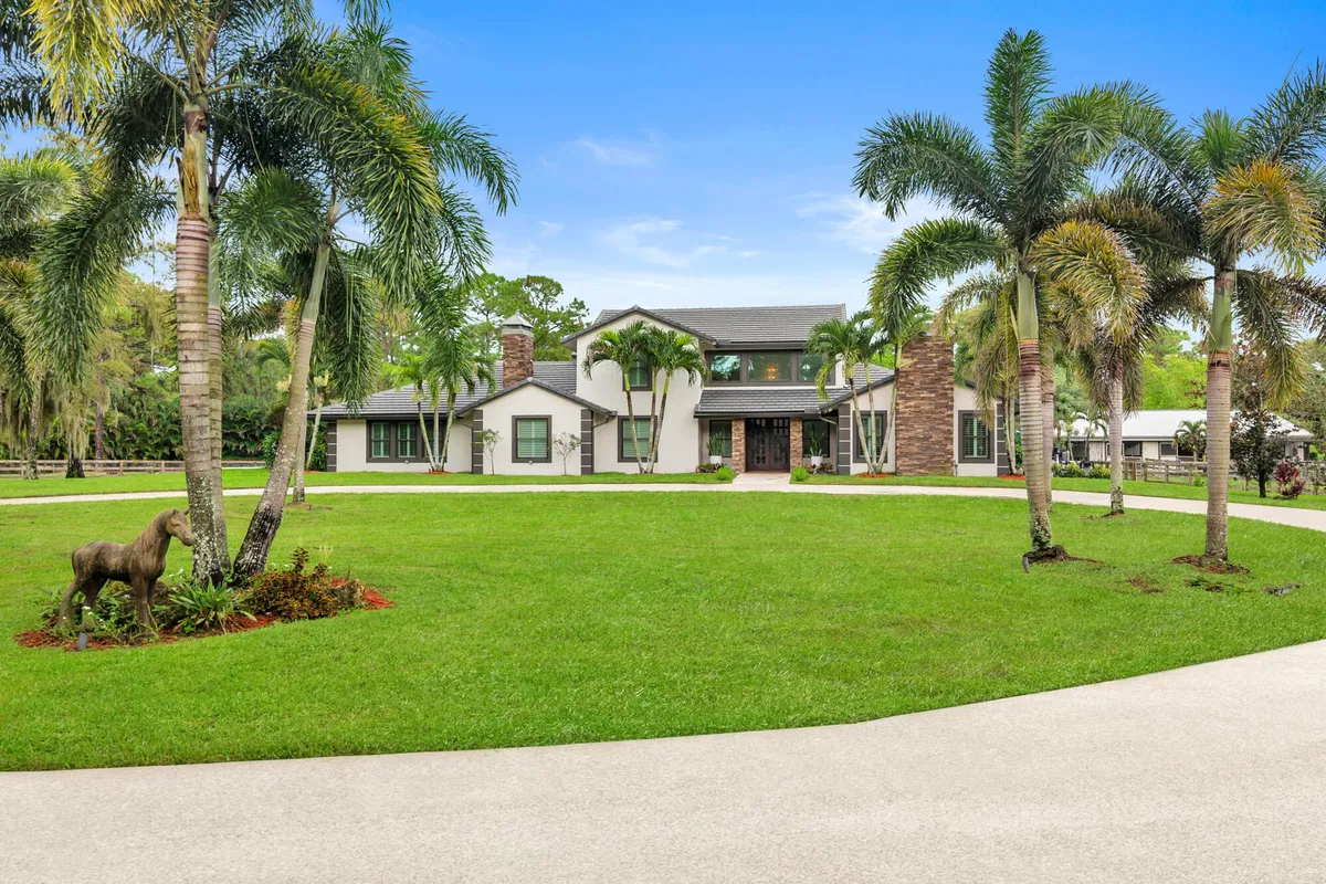 Residence photo 4