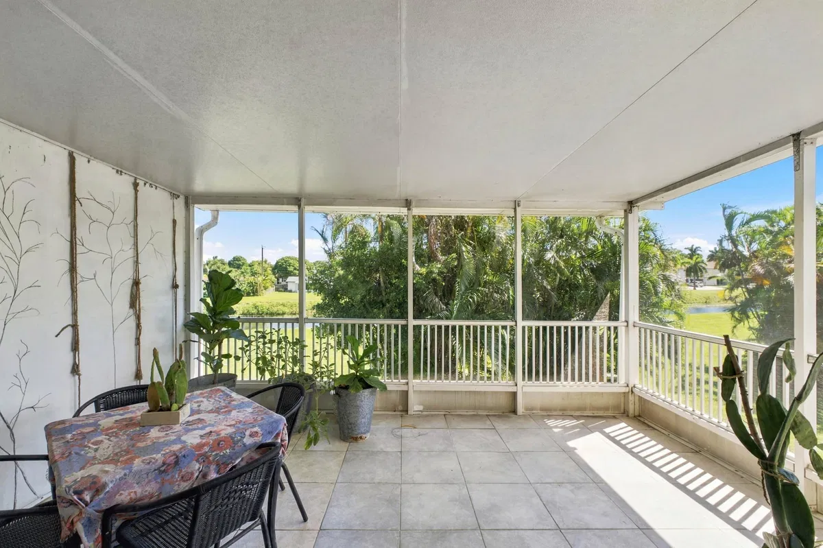 Residence photo 10