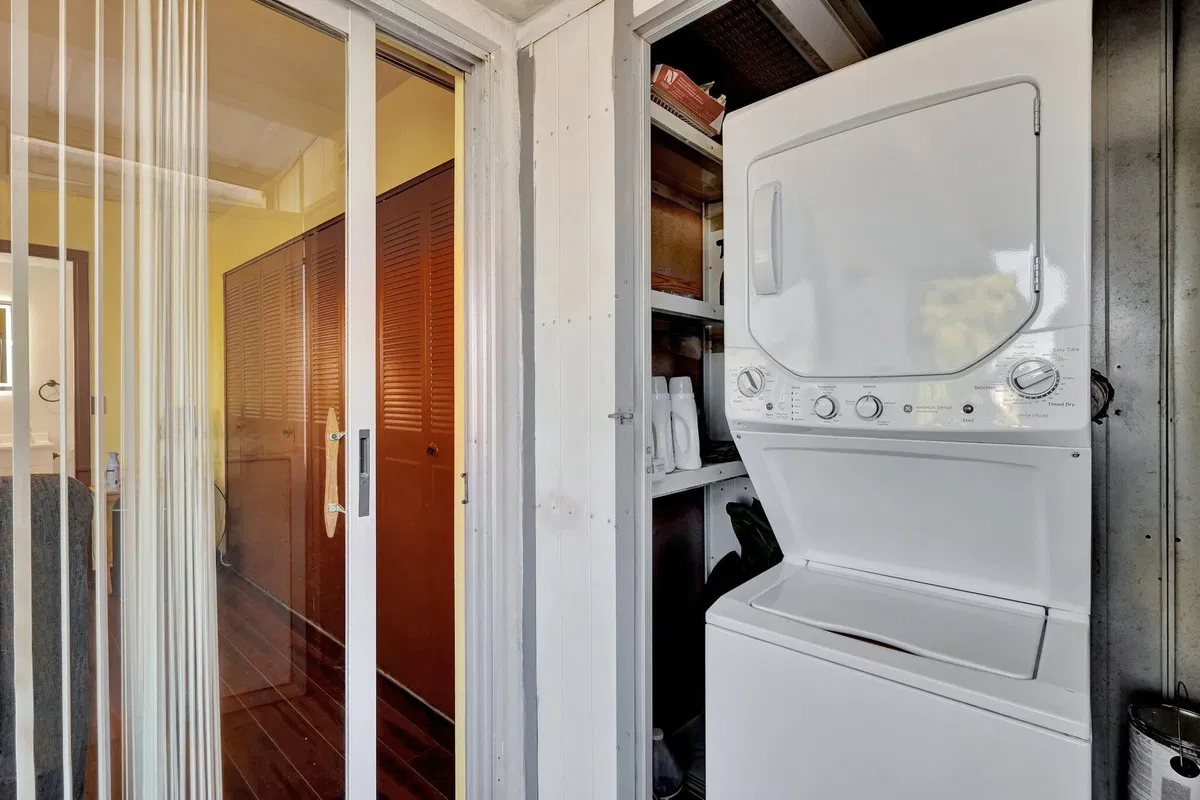 Unit 278 photo 19