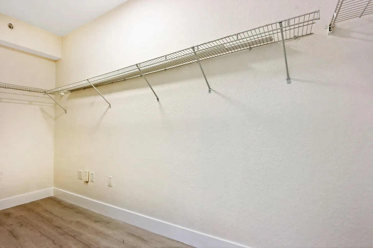 Unit 102 photo 10