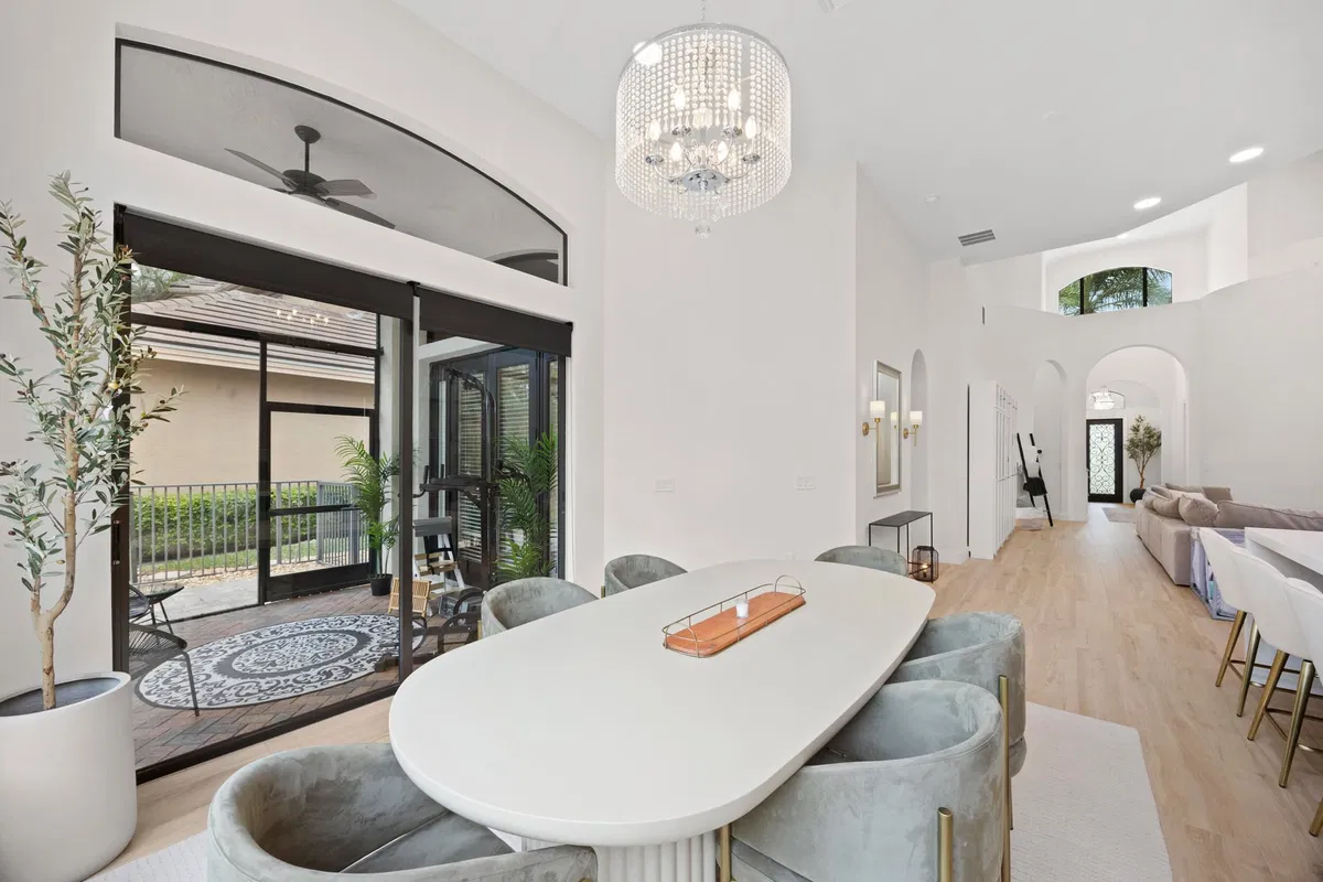 Residence photo 19