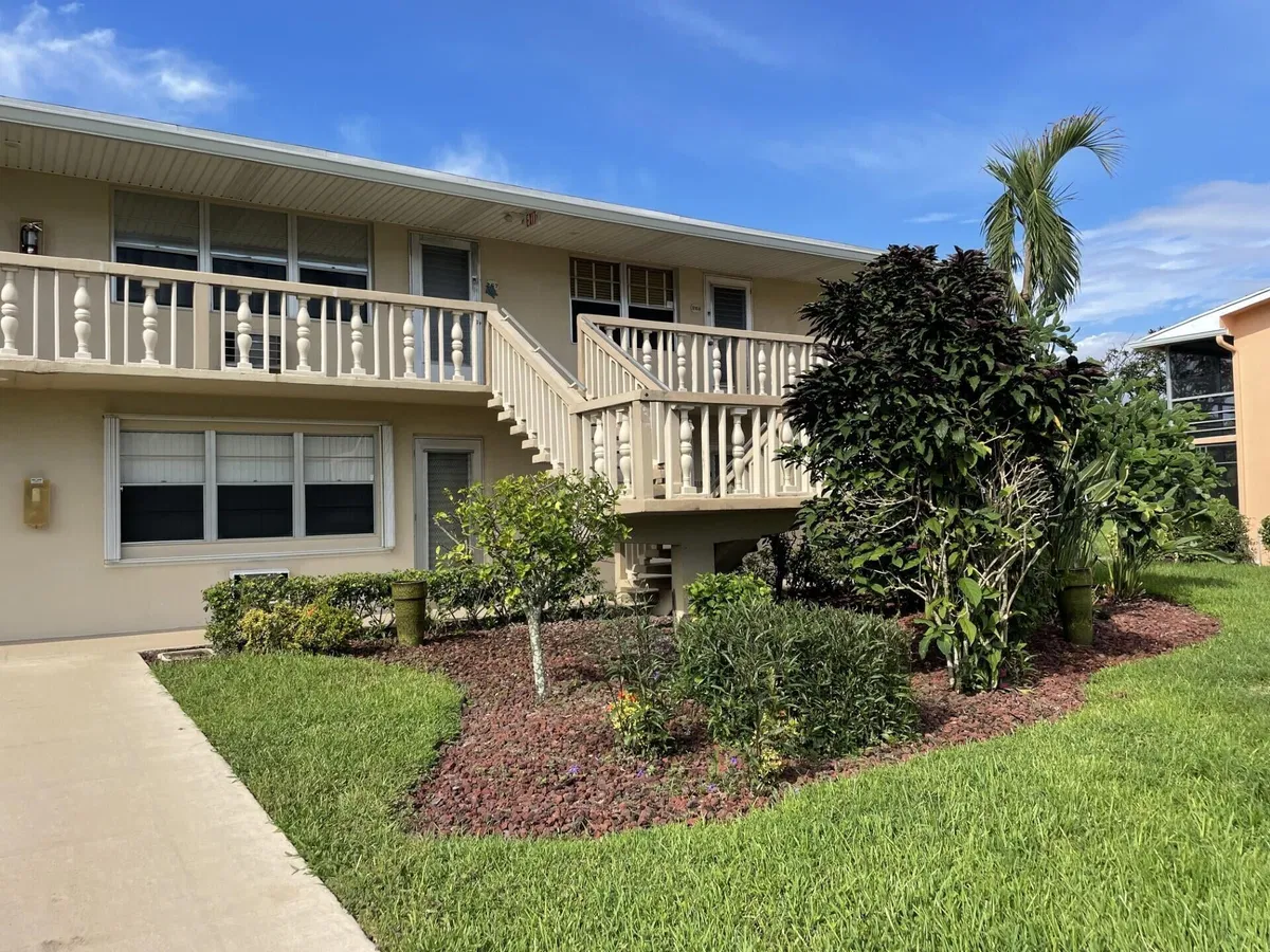 Residence photo 16