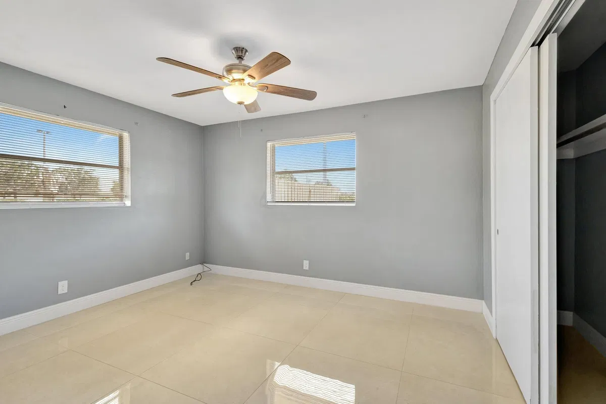 Residence photo 10