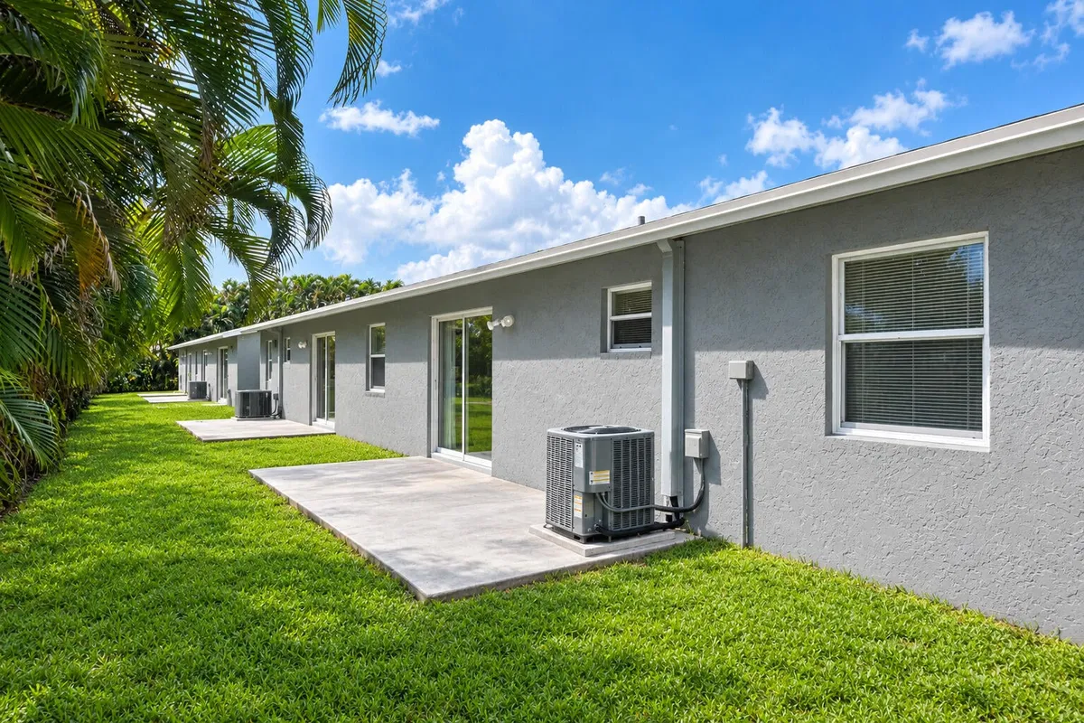 Residence photo 43