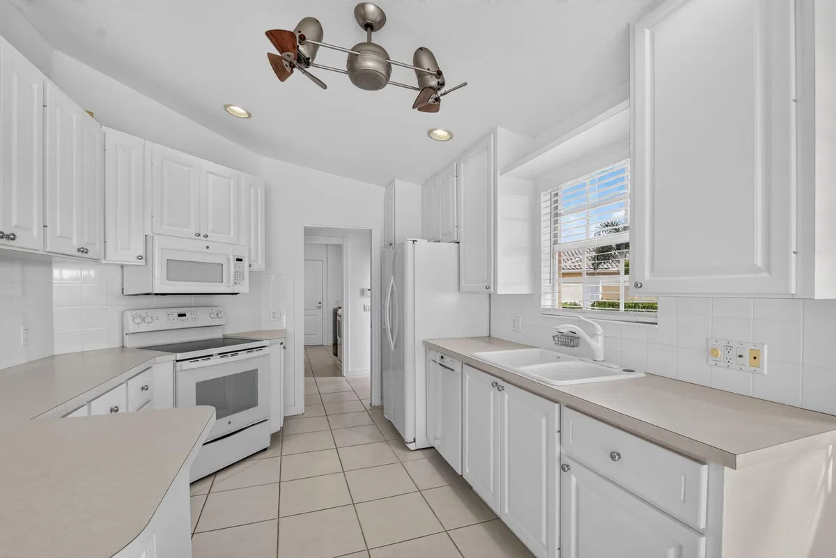 Residence photo 13