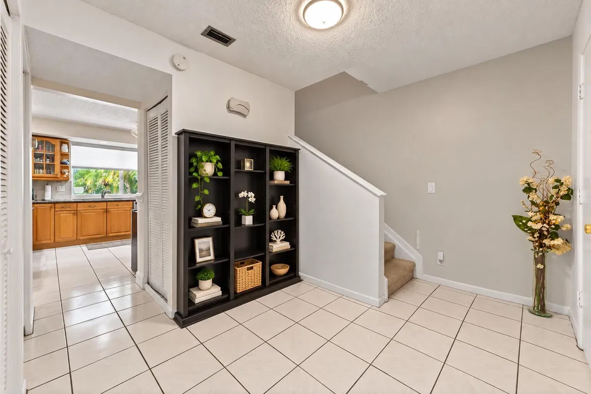 Residence photo 16