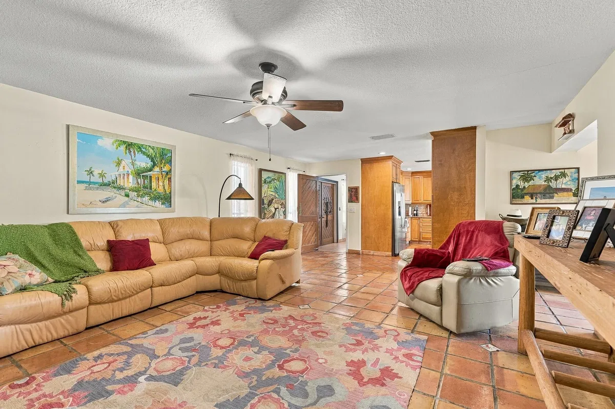  Residence photo 7