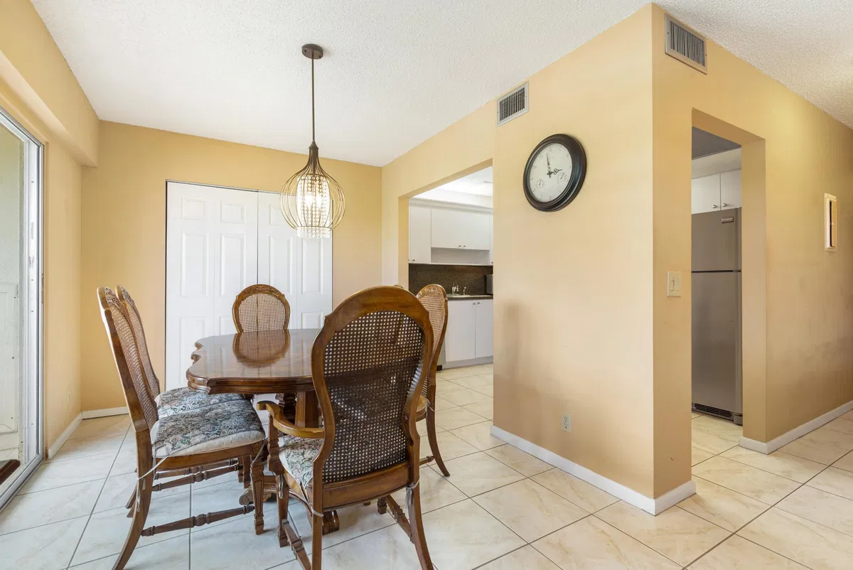 Residence photo 7