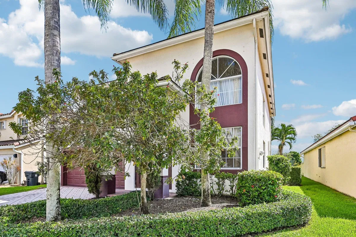 Residence photo 4