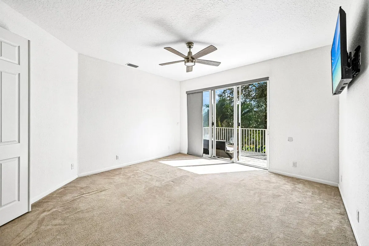 Residence photo 25