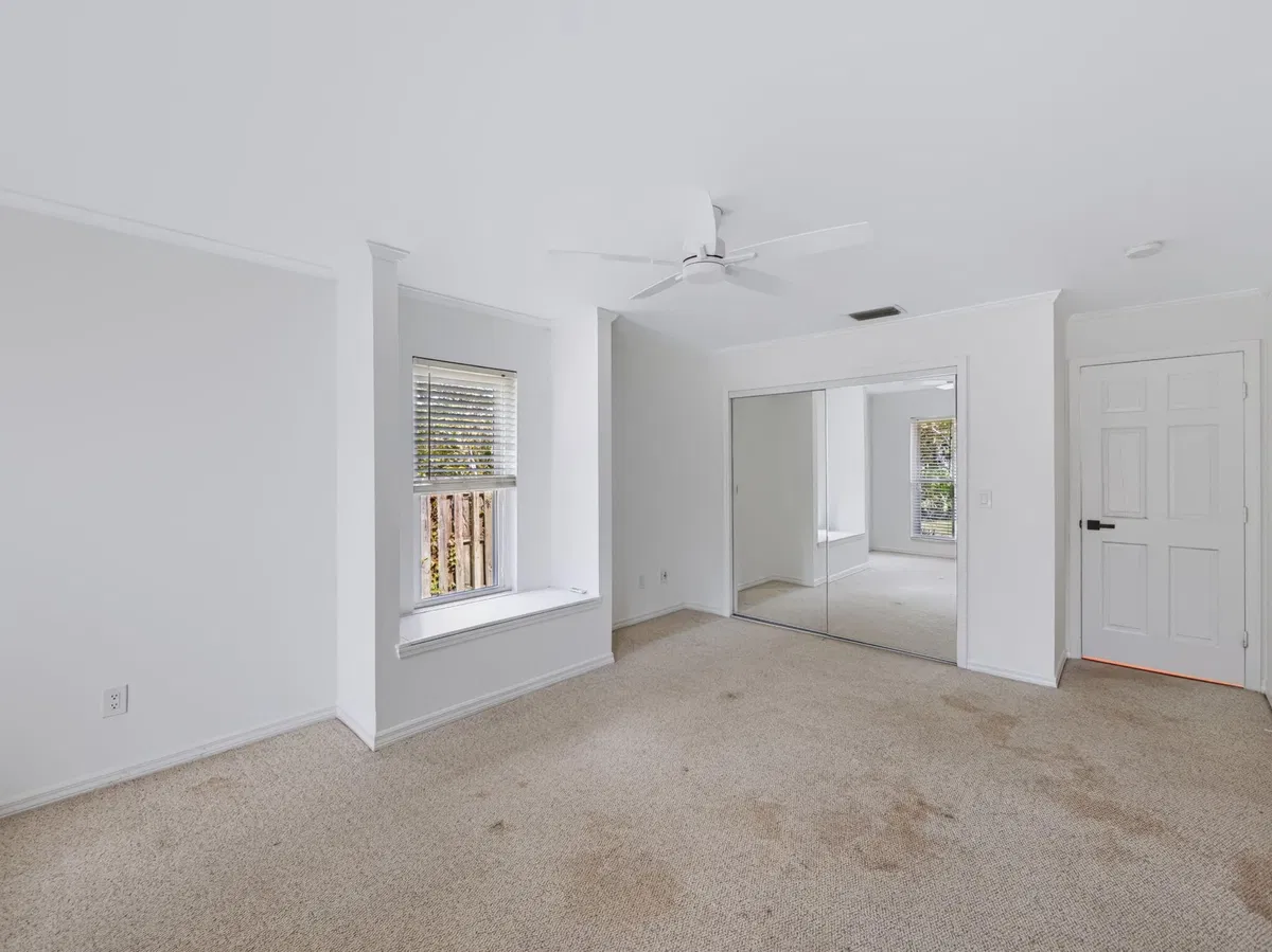 Residence photo 19
