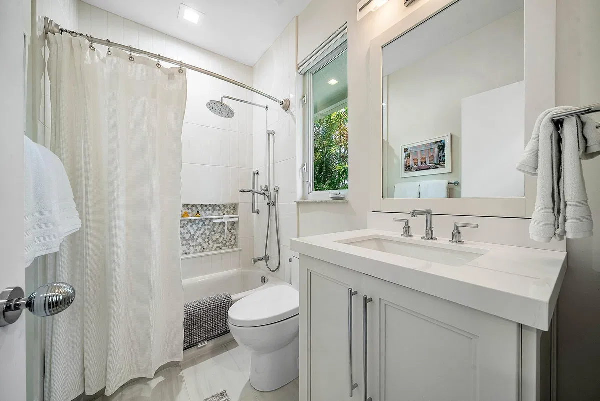 Frenchman's Creek Residence photo 43