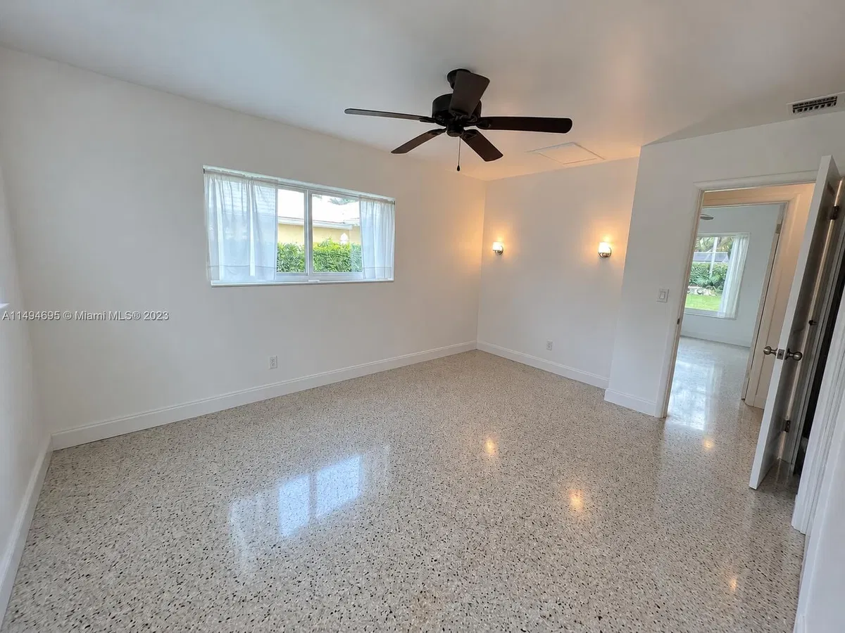 Palm Beach Shores Residence photo 10