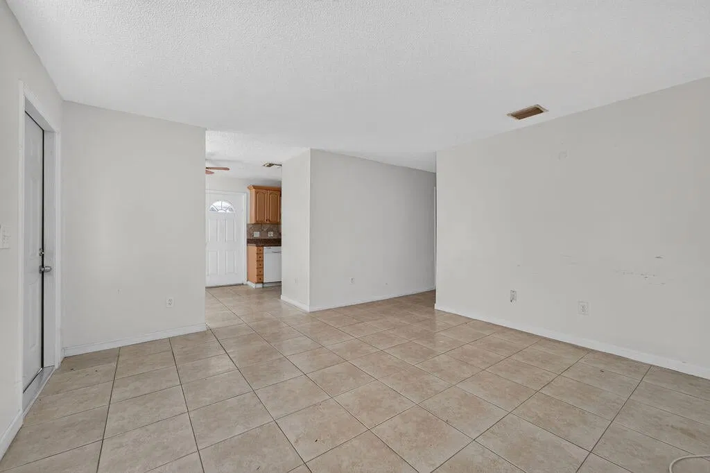 Residence photo 25