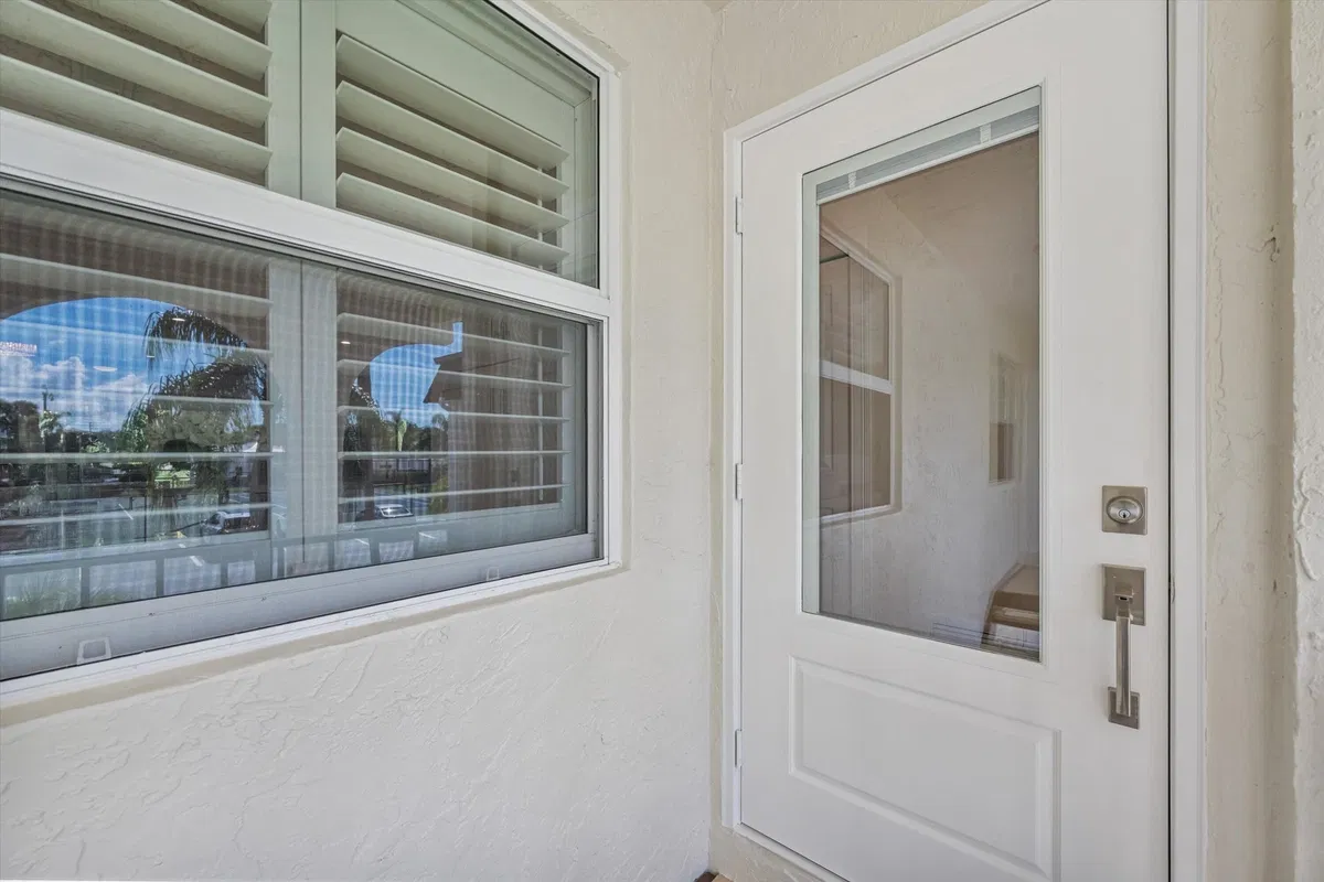 Unit 114 photo 25