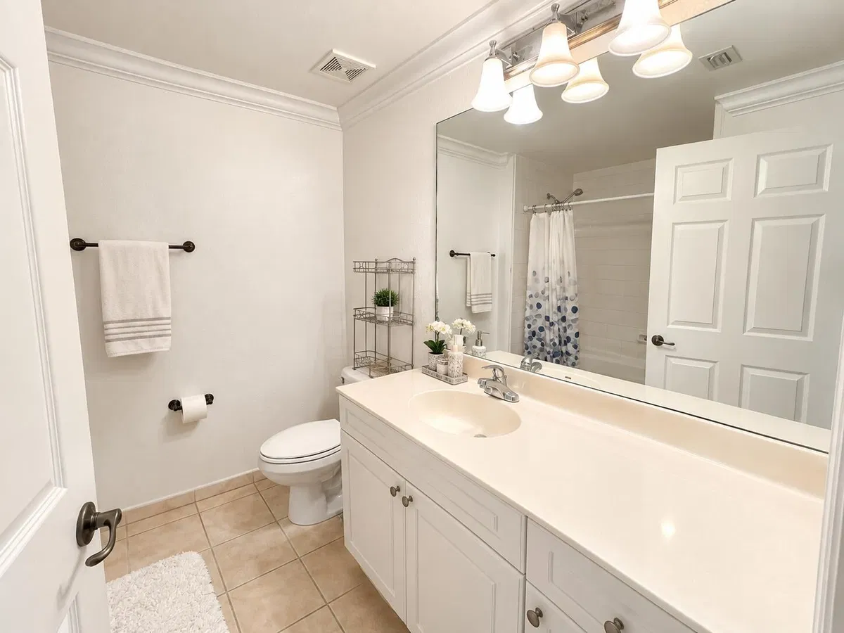 Unit 202 photo 13