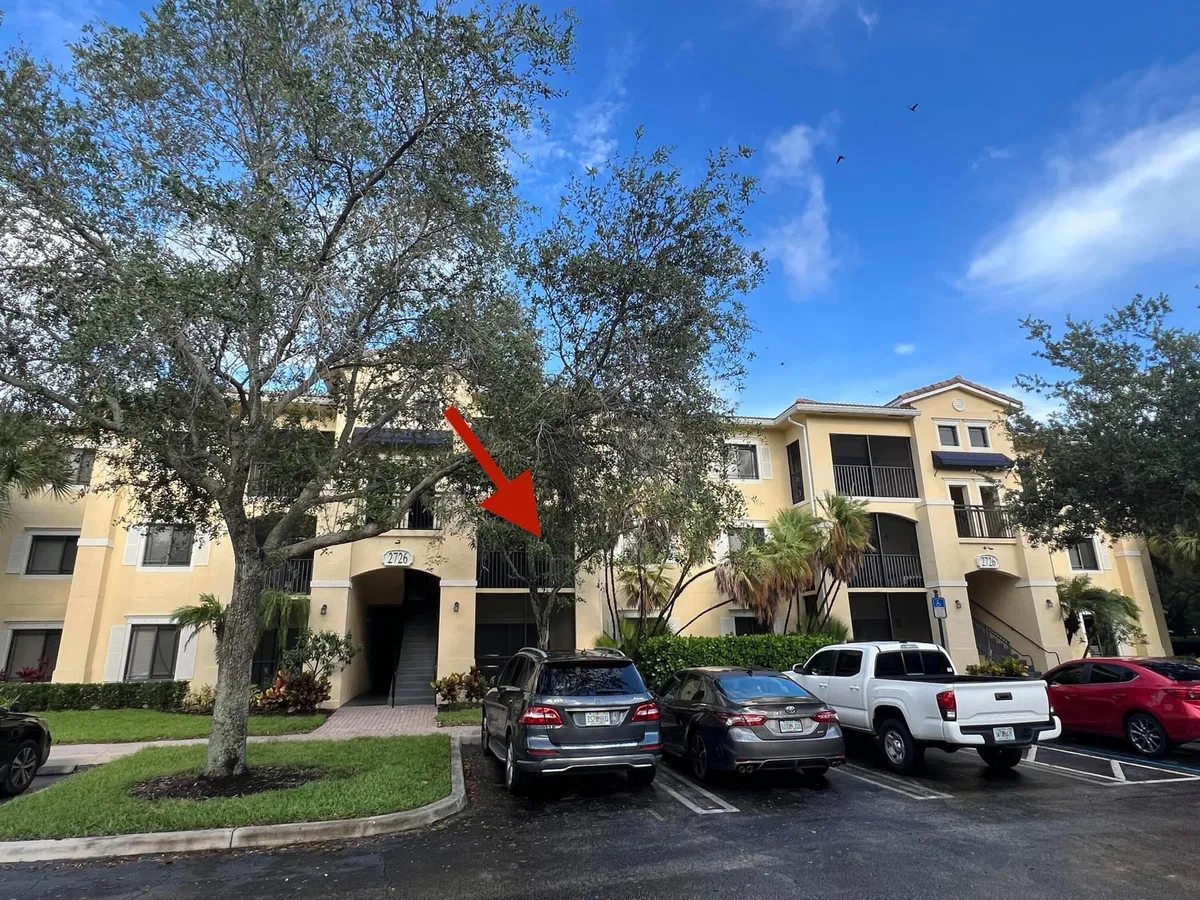Unit 202 photo 16