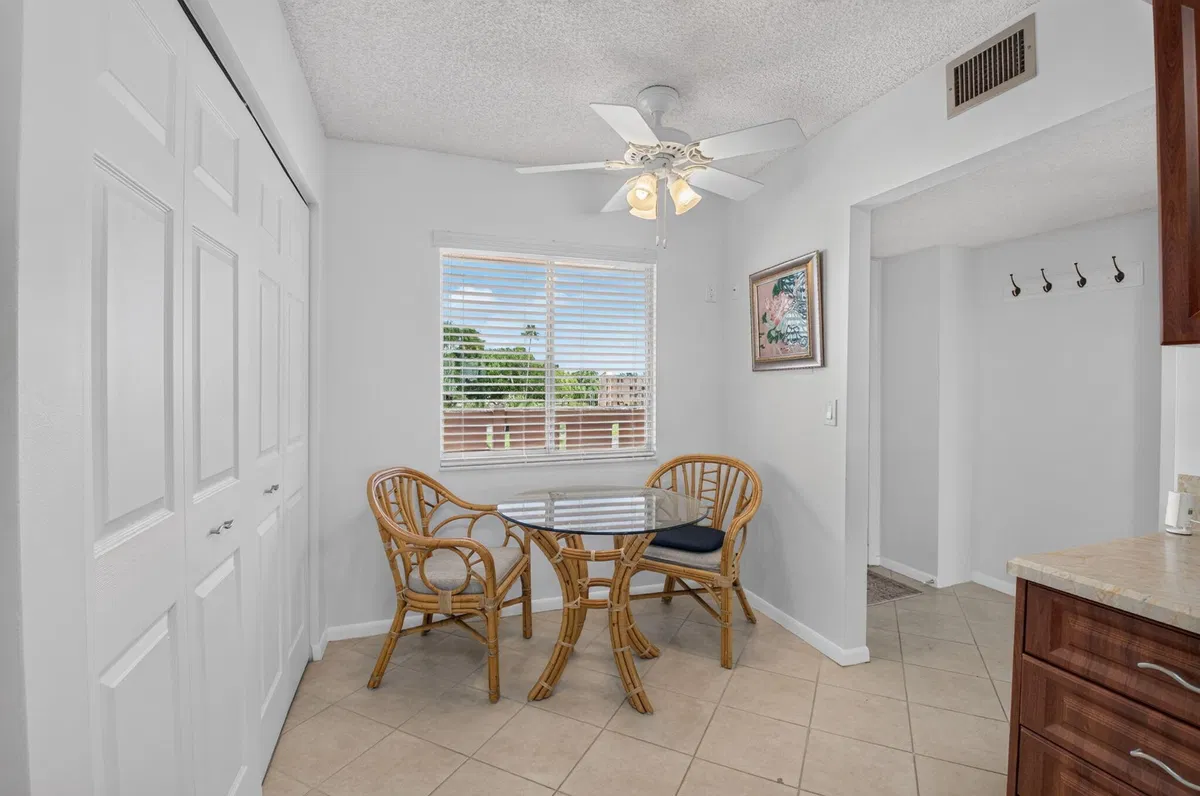  Unit 403 photo 10