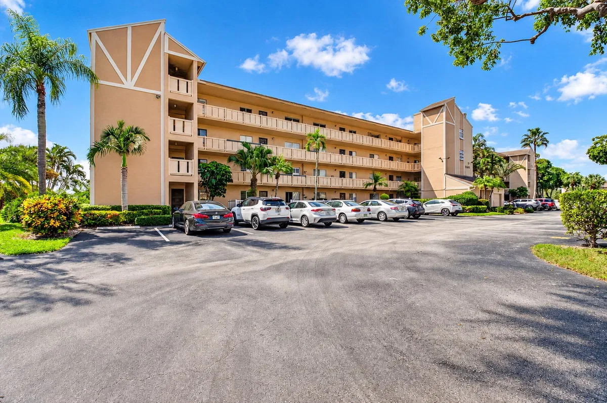  Unit 403 photo 67