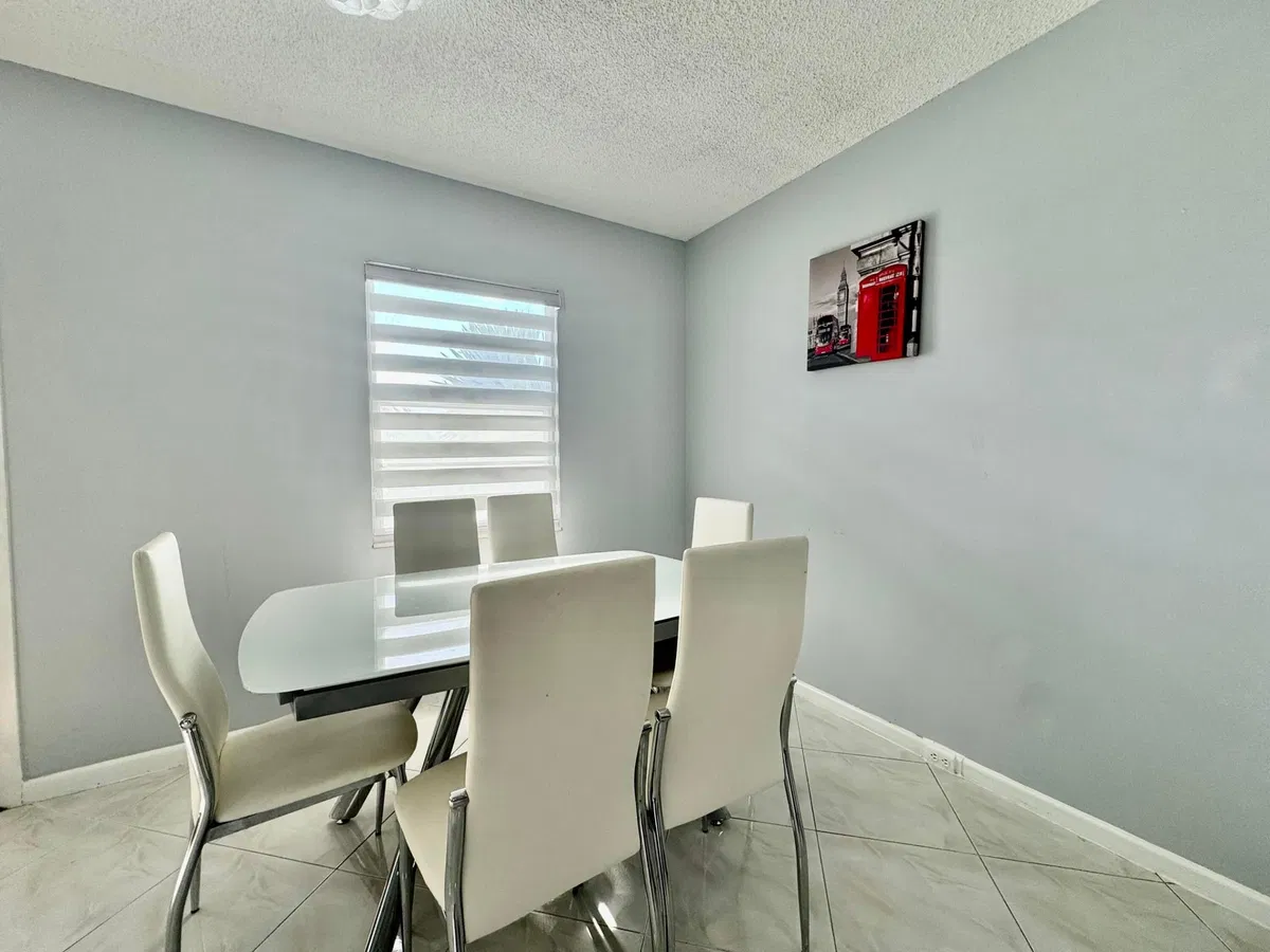 Unit 4031 photo 28