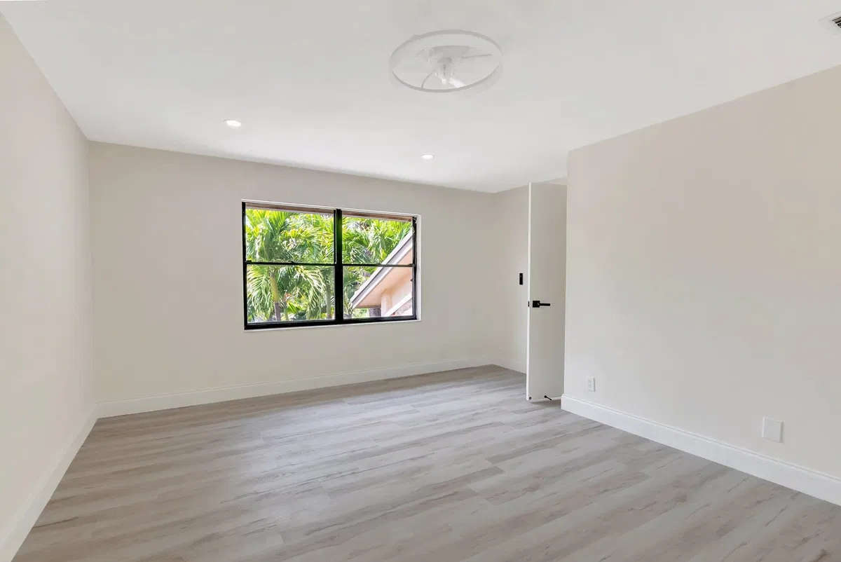 Residence photo 31