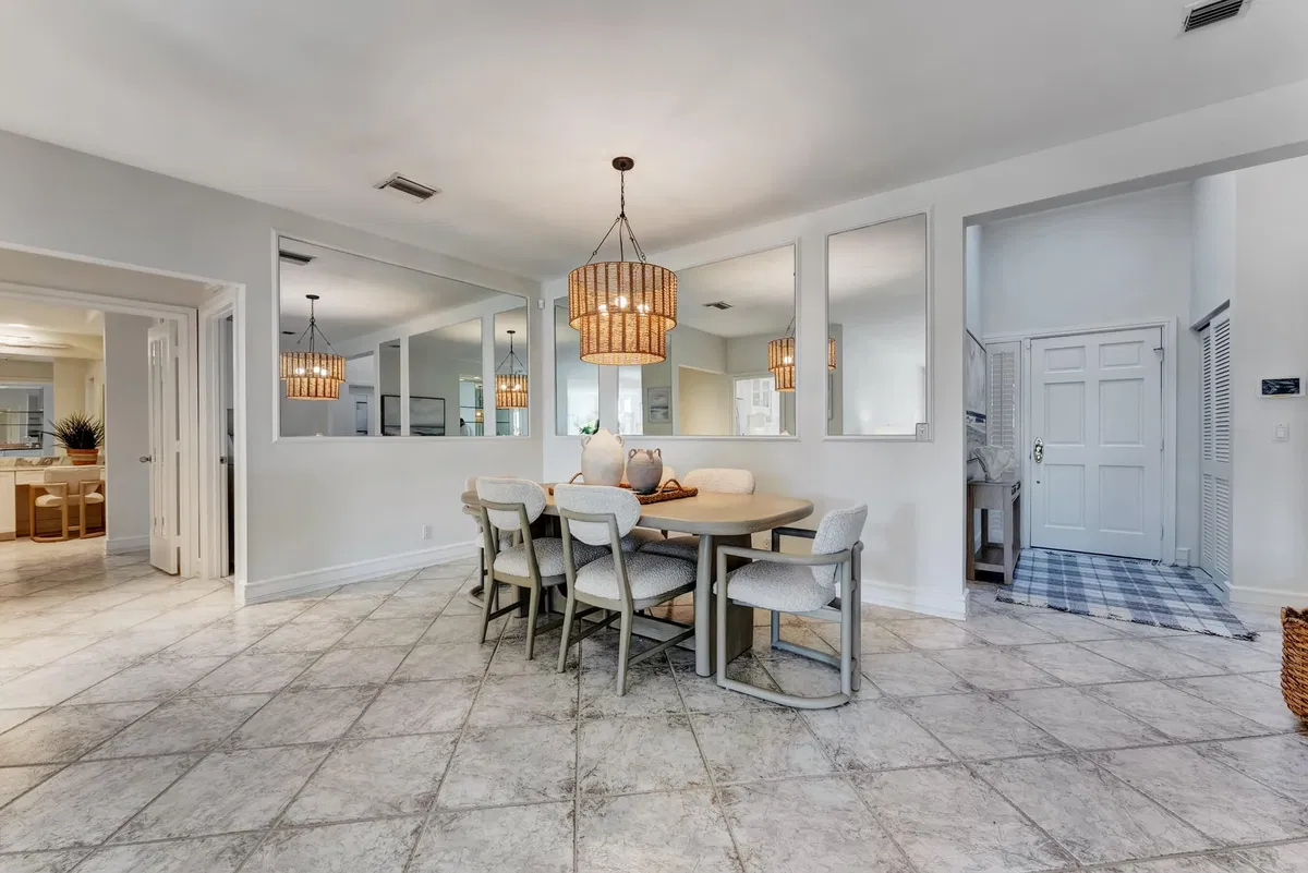 Admirals Cove Residence photo 4