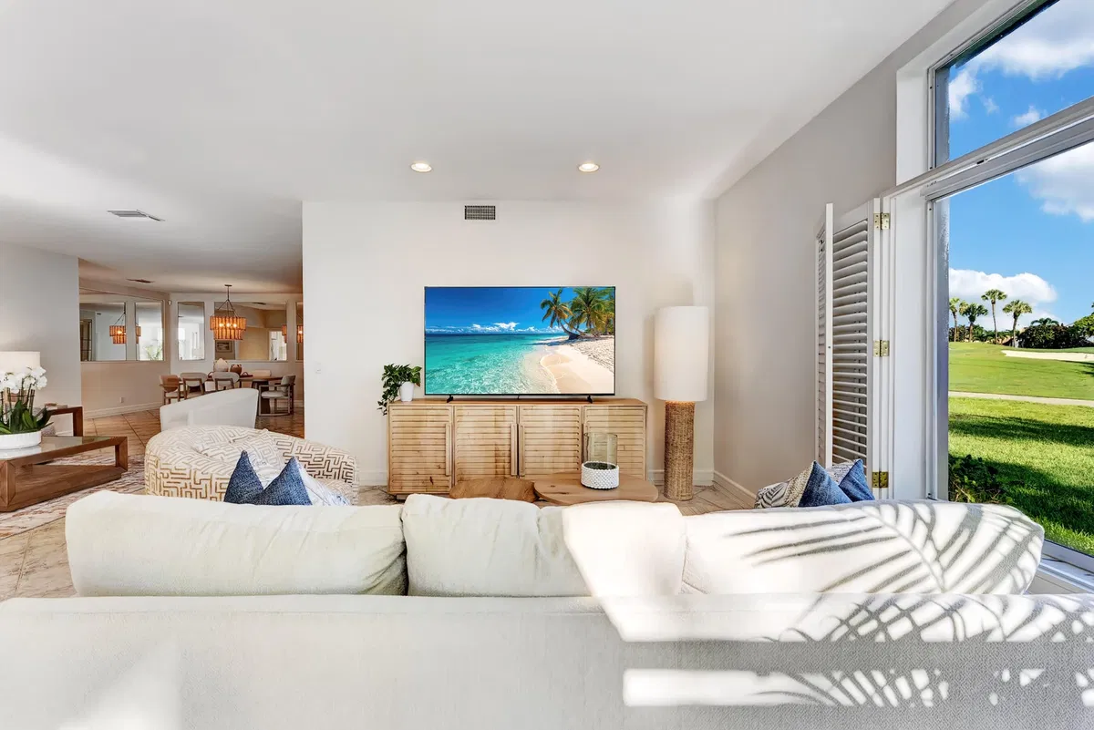 Admirals Cove Residence photo 10