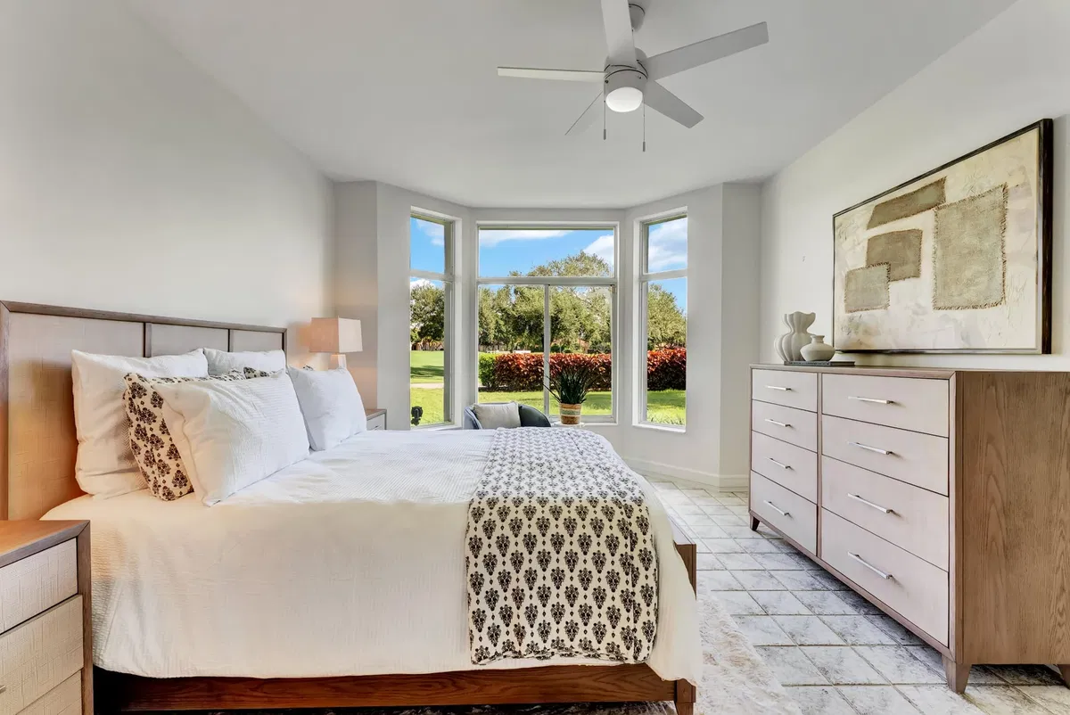 Admirals Cove Residence photo 25