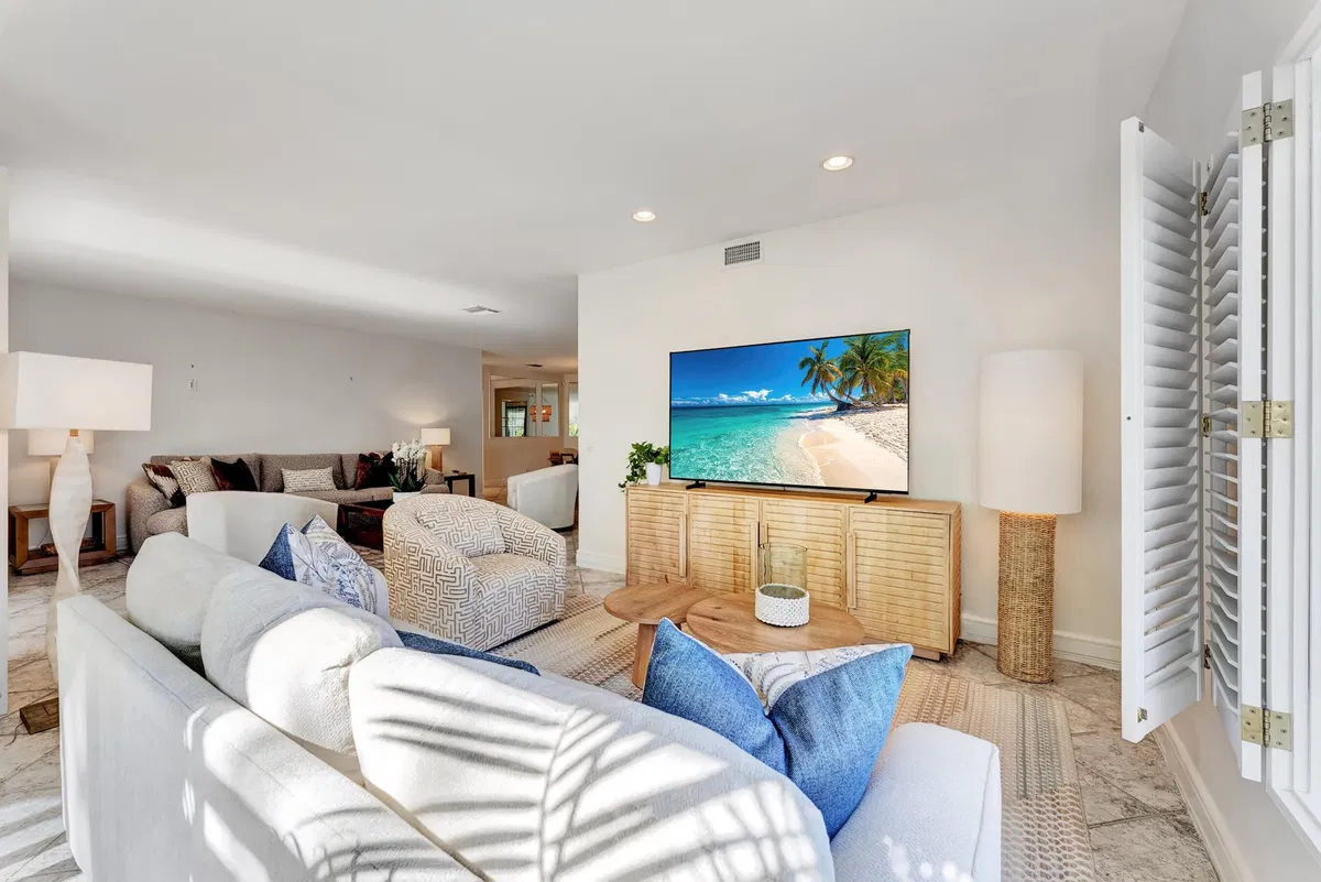 Admirals Cove Residence photo 16