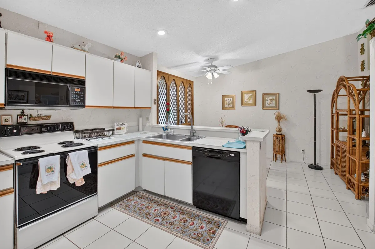  Residence photo 25