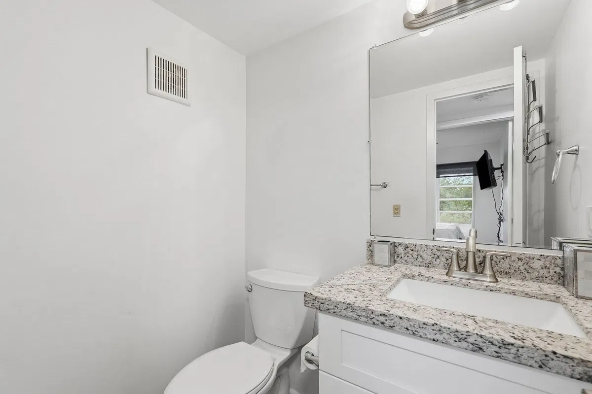 Residence photo 19