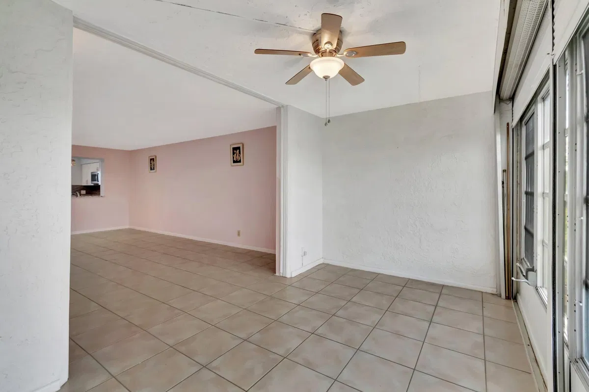  Unit 502 photo 13