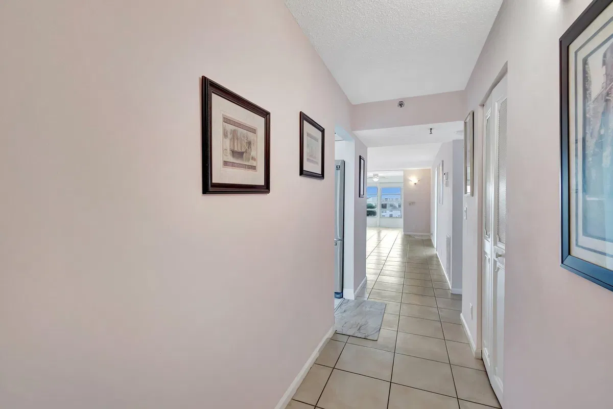  Unit 502 photo 25