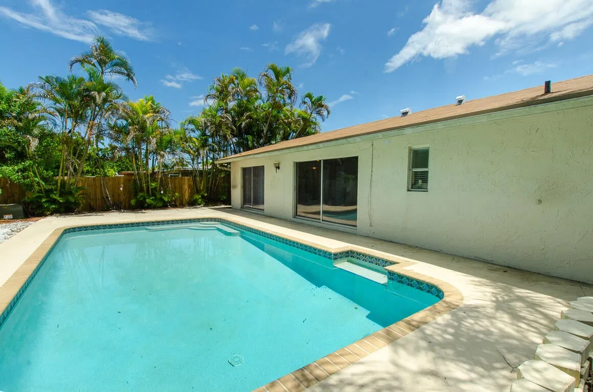 Residence photo 4