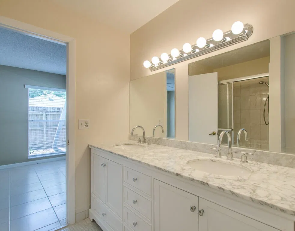 Residence photo 19