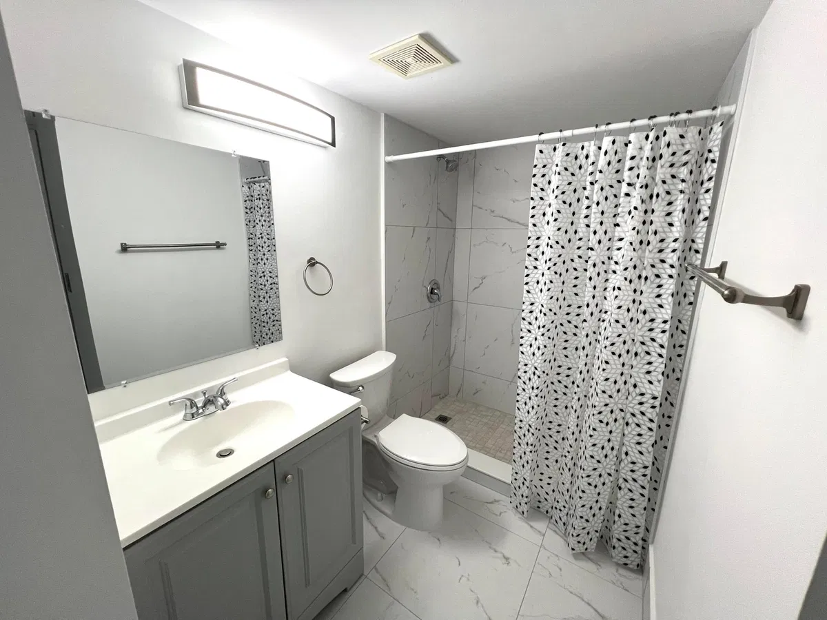 Unit 107 photo 7