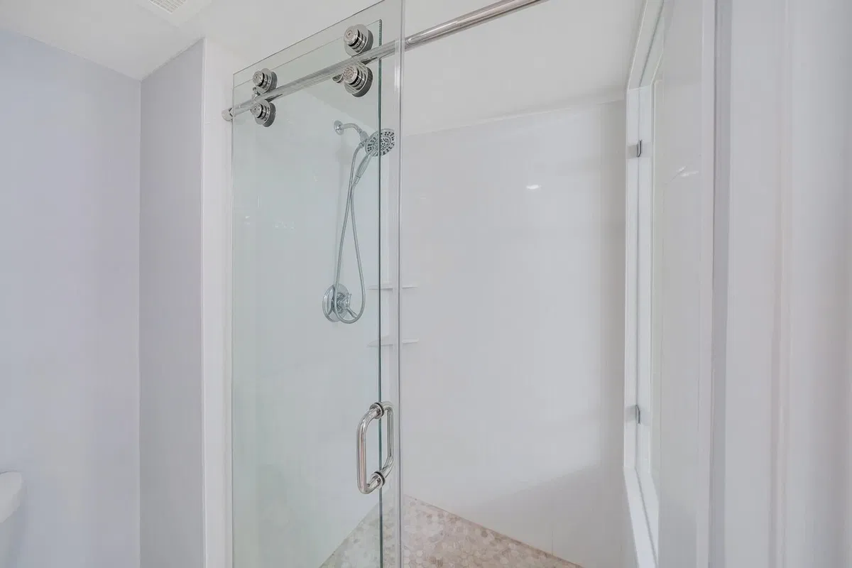 Unit 207 photo 25