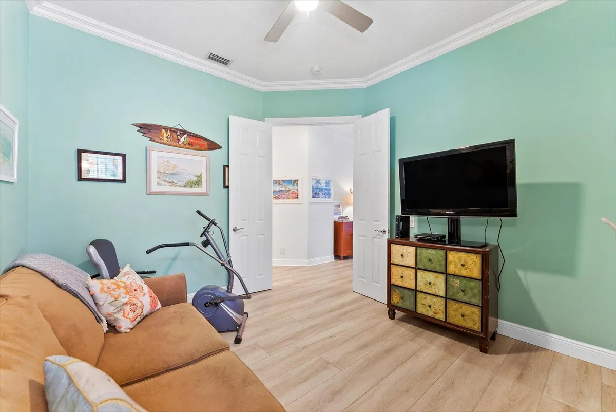 Residence photo 31